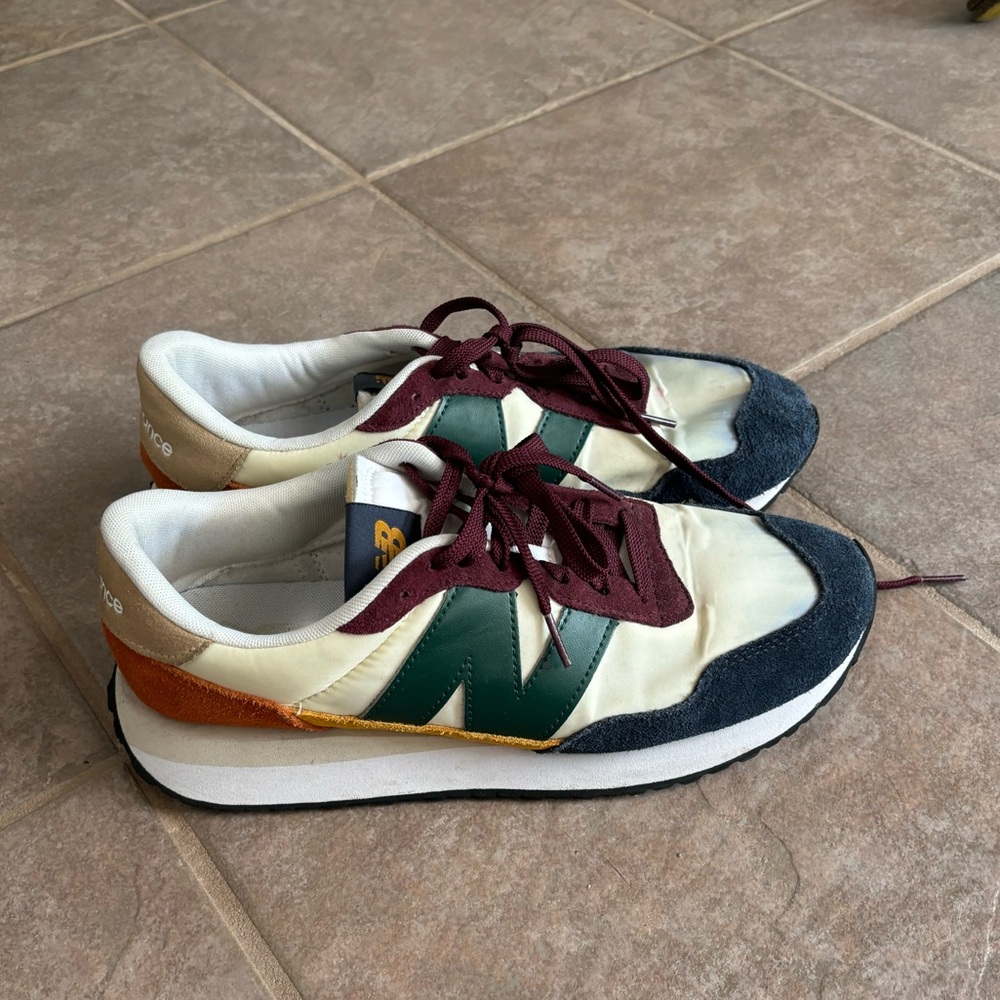 New Balance 237